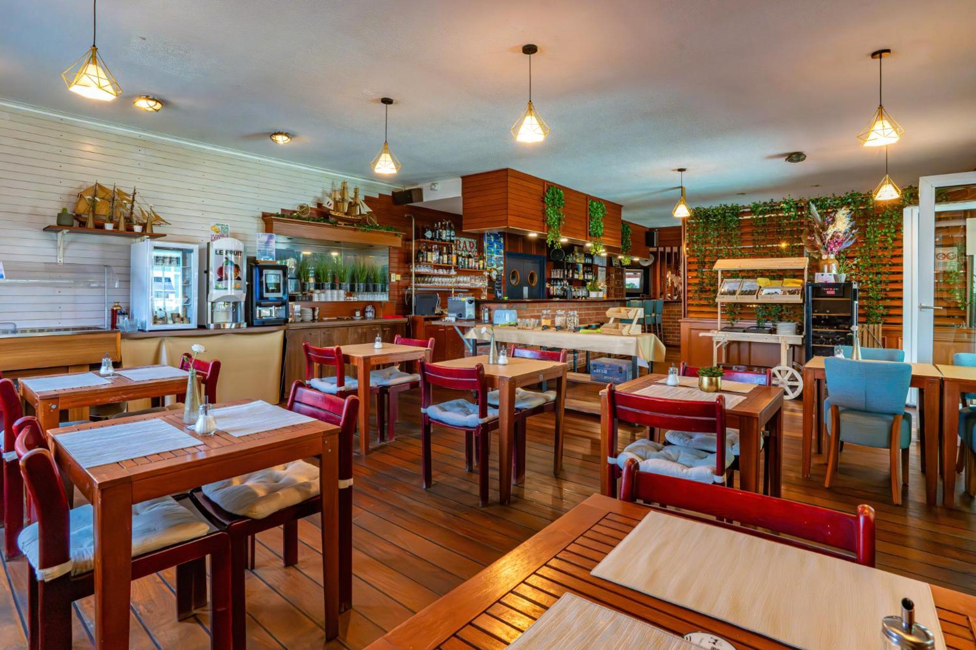 Hotel Restaurant Argos, Strasbourg Nord Венденайм Екстер'єр фото